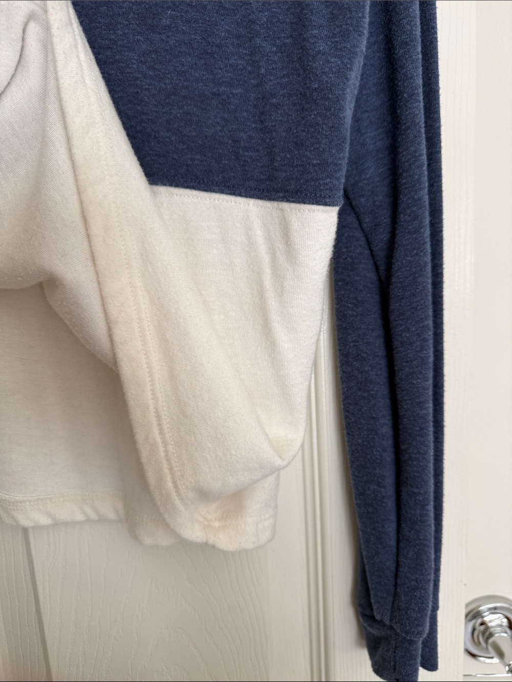 Marine Layer Navy and White cropped hoodie - Picture 3 of 4